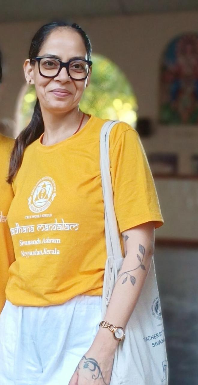 Anupama yoga mentor Chaitanya Yoga Foundation Faridabad