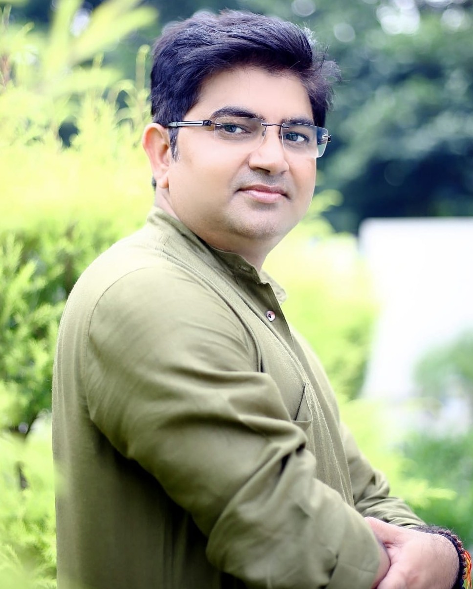 Dr Sanjiv Pathak founder and president Chaitanya Yoga Foundation Faridabad